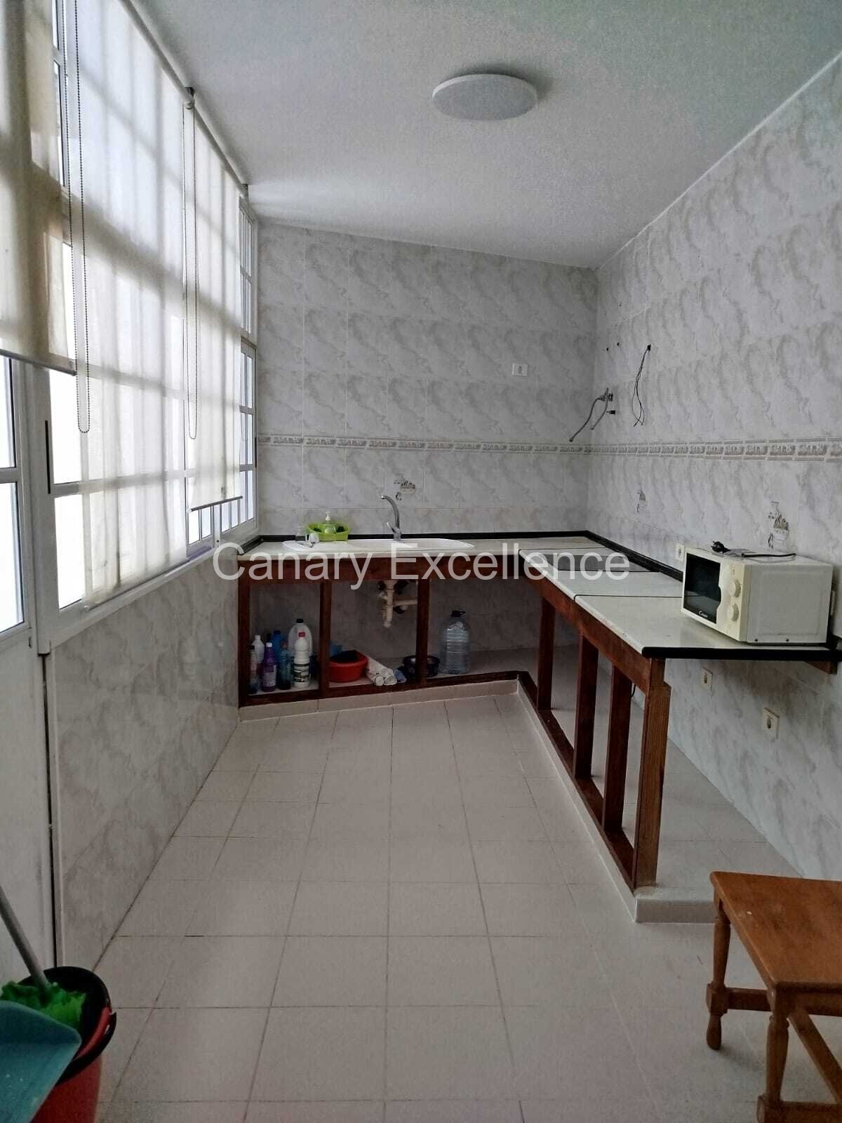 Wohnhaus mit Geschäftslokal in Gran Tarajal