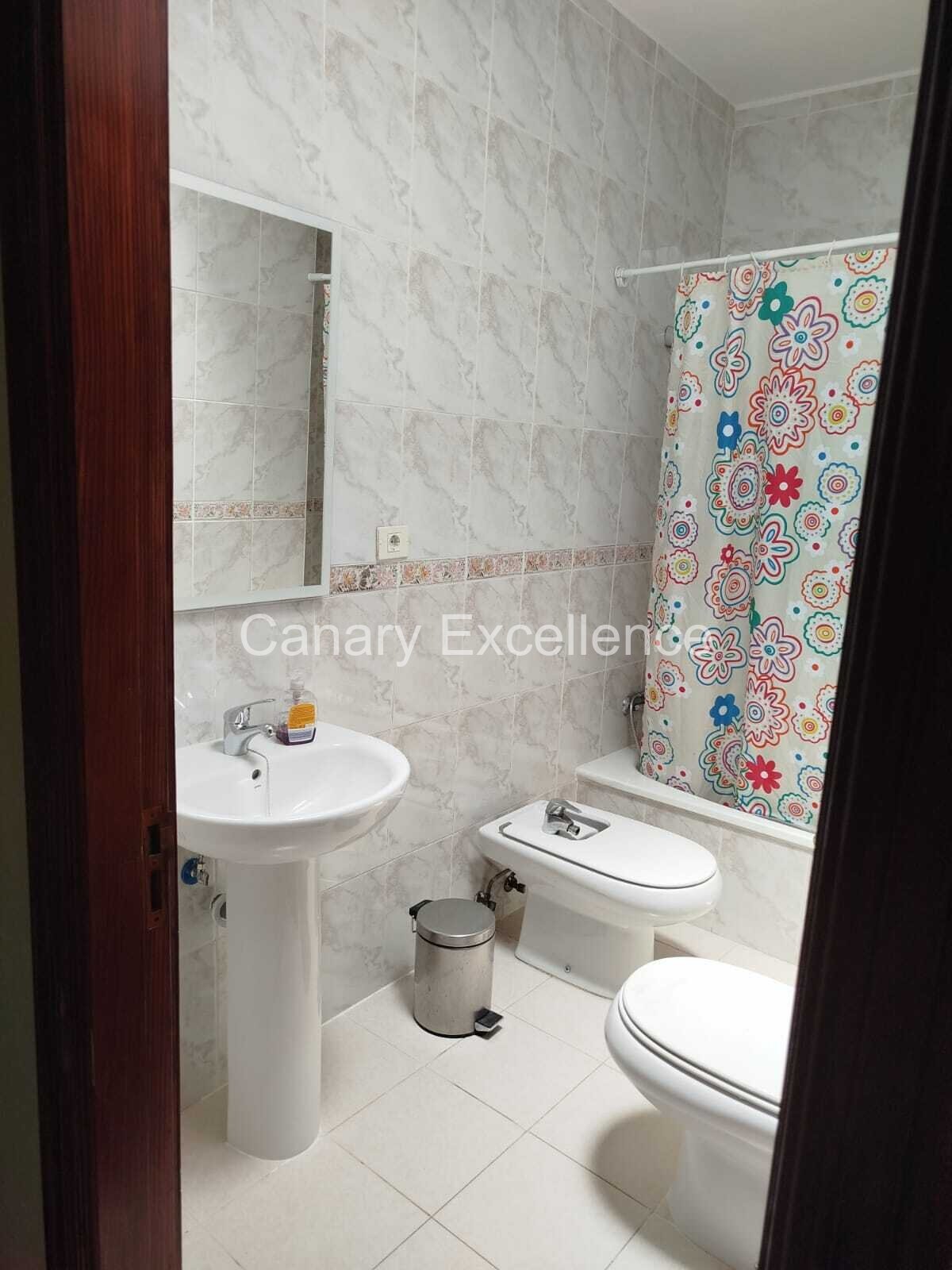 Wohnhaus mit Geschäftslokal in Gran Tarajal