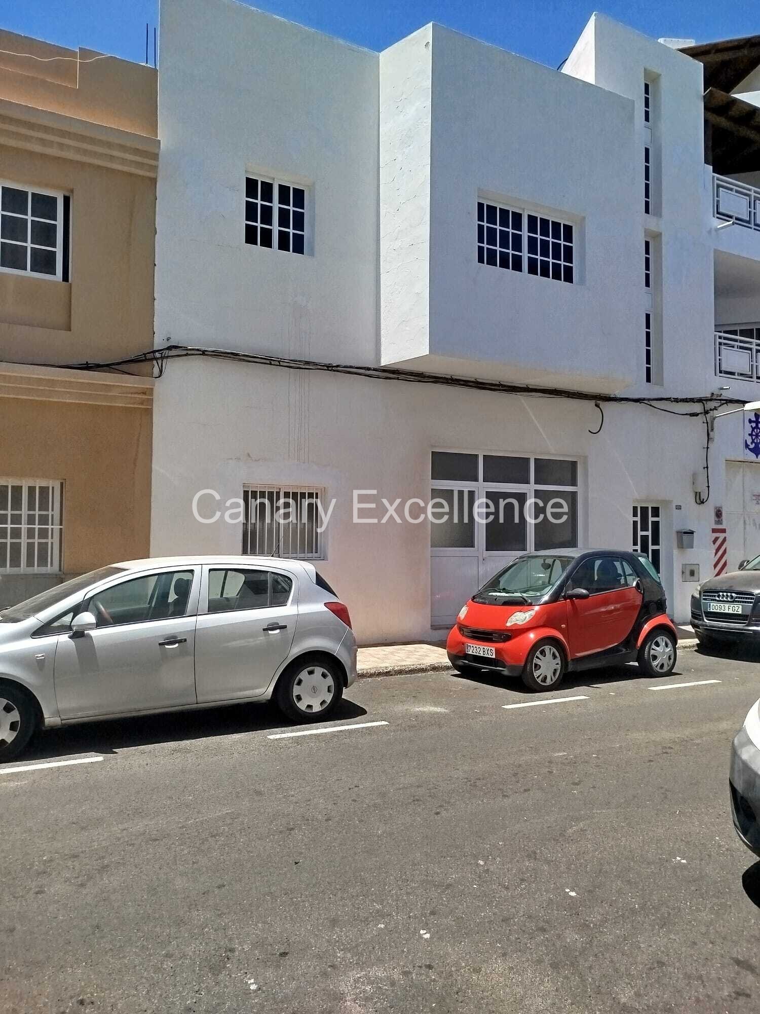 Wohnhaus mit Geschäftslokal in Gran Tarajal