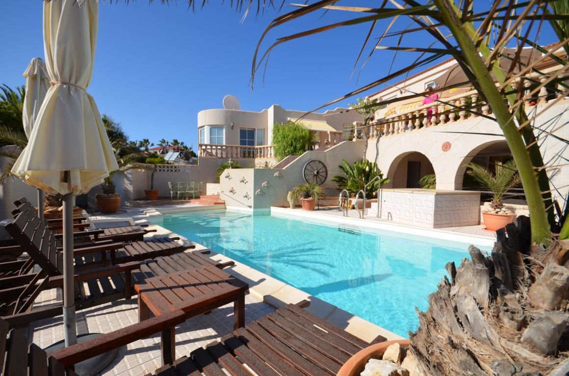 Luxuriöse Traumvilla mit Pool in Costa Calma