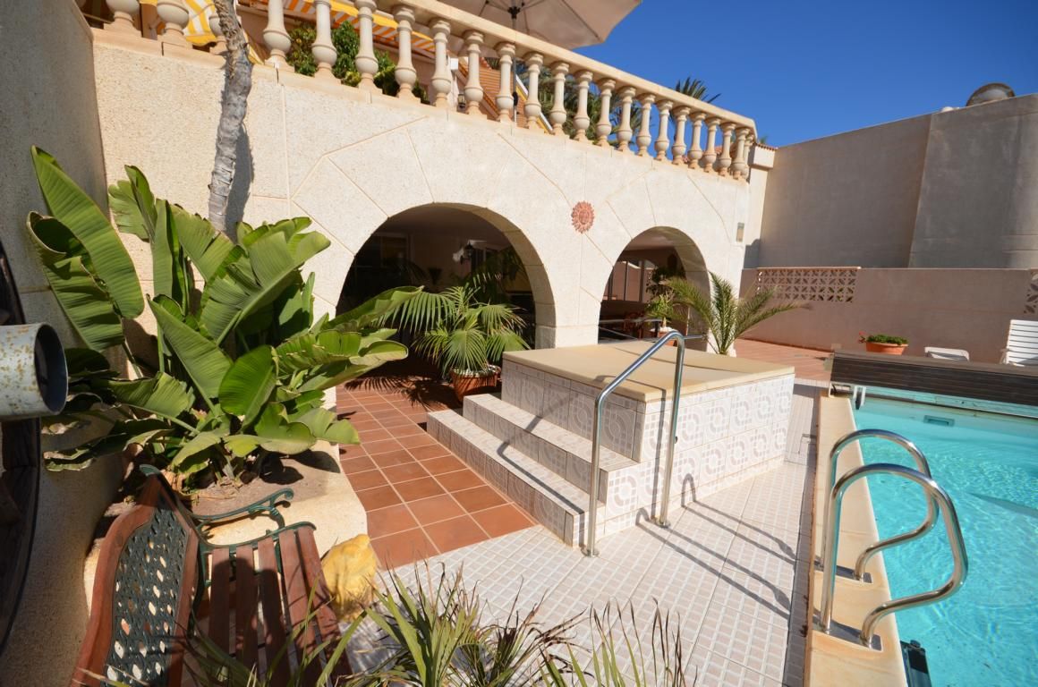 Luxuriöse Traumvilla mit Pool in Costa Calma