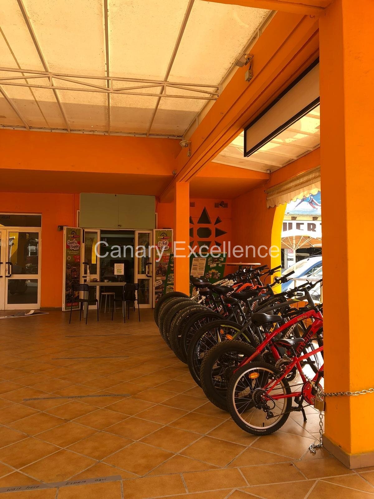 Costa Calma: Perfektes Ladenlokal mit Lager und Terrasse in Costa Calma Costa Calma: Perfektes Ladenlokal mit Lager und Terrasse in Costa Calma