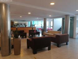 Lobby mit Sitzbereich